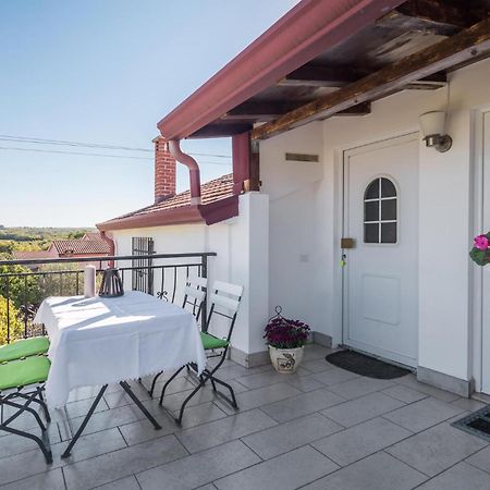 Gorgeous Apartment In Musalez With Kitchen מראה חיצוני תמונה