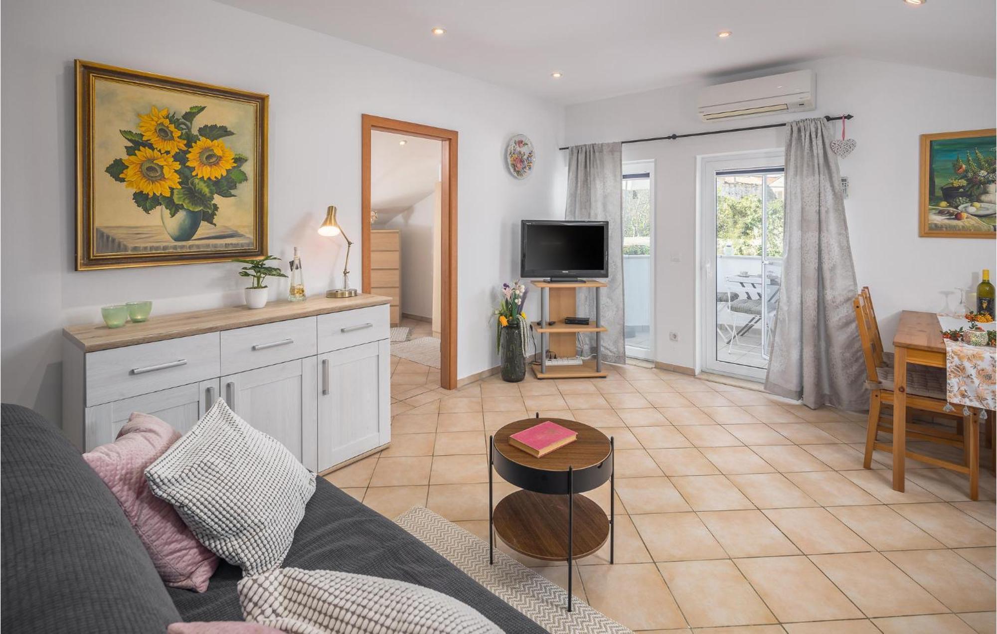 Gorgeous Apartment In Musalez With Kitchen מראה חיצוני תמונה